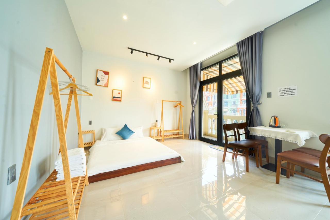 Lia Homestay Grand World Phu Quoc - Sunny Venice Apartment Экстерьер фото